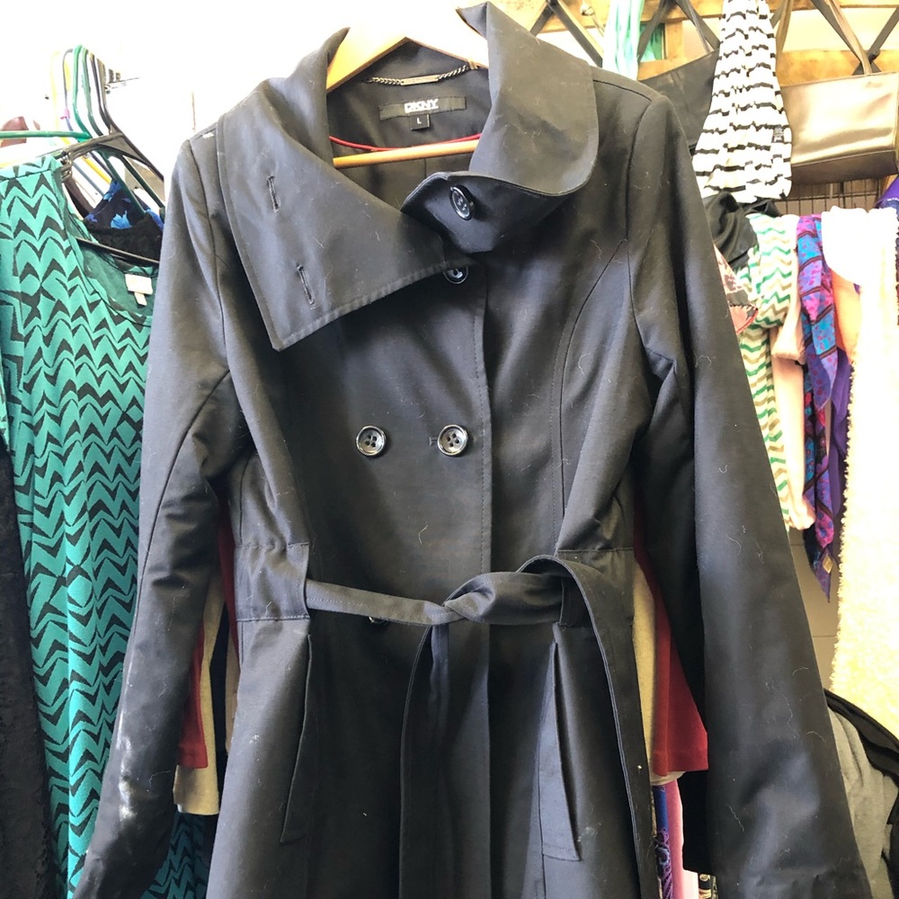 DNKY knee length trench coat. Quality made!